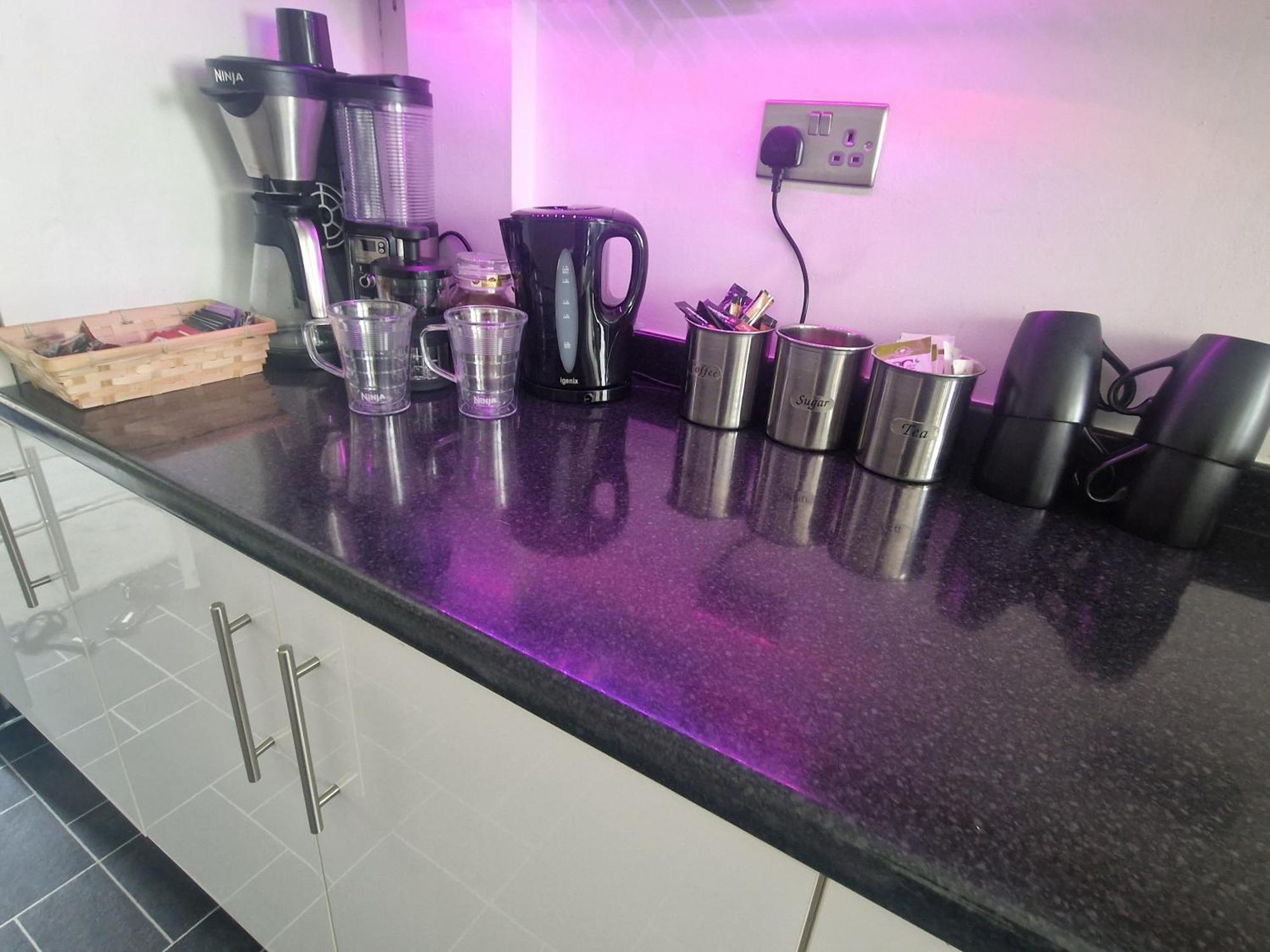 リーズStylish & Modern 2 Bed House With Free Parking Leedsアパートメント エクステリア 写真